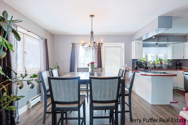 Chandelier, Dining room, Interior, Kitchen, Wood Texture Flooring