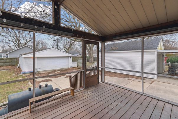 Detached Garage, Exterior