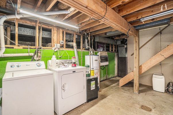 Interior, Washer, Wooden Beams, Wooden Ceilings