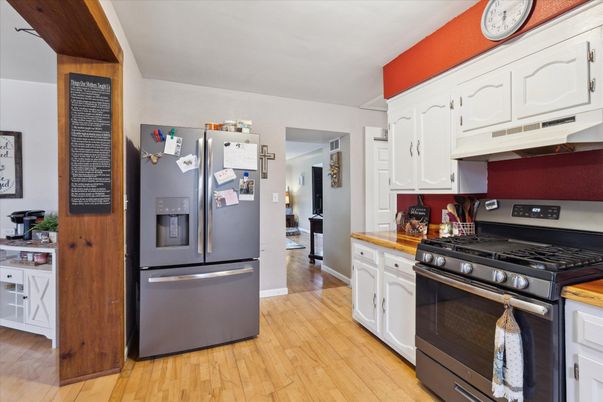 Interior, Kitchen, Stainless Steel Appliances, Wood Texture Flooring