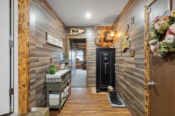 Interior, Recessed Lighting, Wood Texture Flooring, Wooden Walls