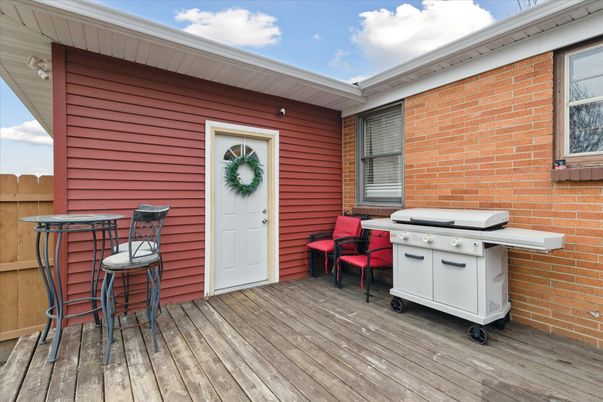 Exterior, Wood Texture Flooring