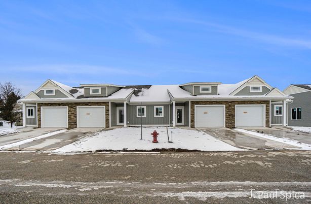 Attached, Exterior, Facade, Farmhouse