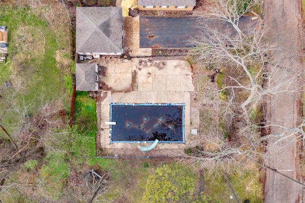 Exterior, Drone