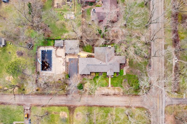Exterior, Drone