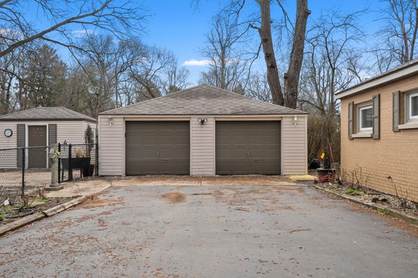 Detached Garage, Exterior