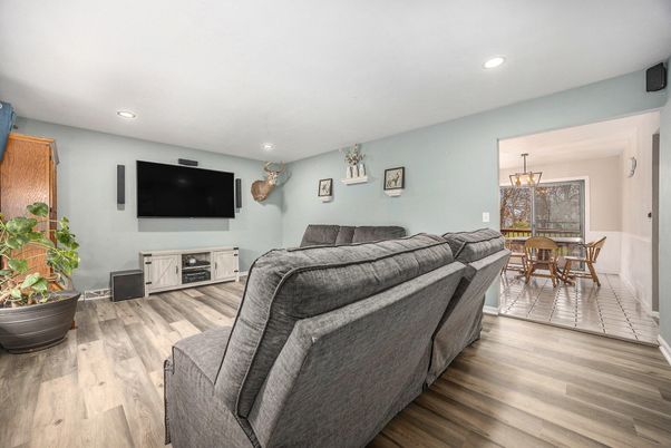 Dining room, Interior, Living room, Pendant Lights, Recessed Lighting, Wood Texture Flooring