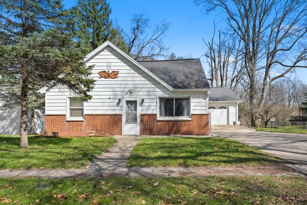 Attached, Exterior, Facade, Brick Facade, Cape Cod