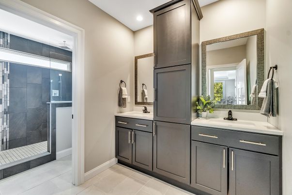 Bathroom, Dual Sink Vanities, Interior, Recessed Lighting