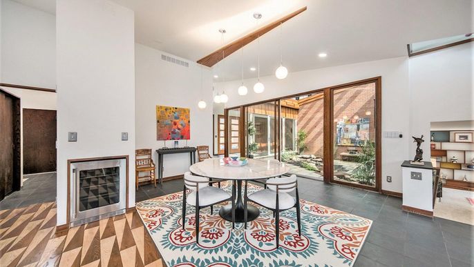 Dining room, Interior, Pendant Lights, Recessed Lighting