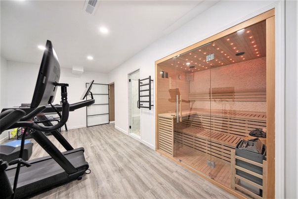 Fitness Equipment, Interior, Recessed Lighting, Sauna Room