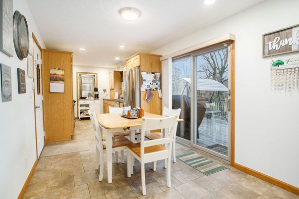 Dining room, Interior, Kitchen, Recessed Lighting