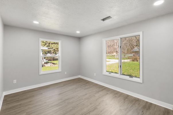 Empty room, Interior, Recessed Lighting, Wood Texture Flooring