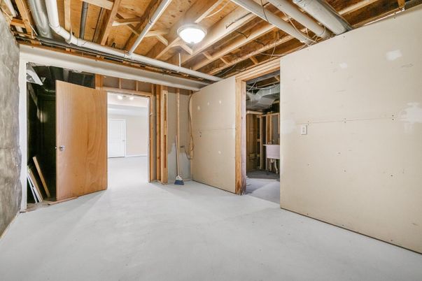 Empty room, Interior, Wooden Beams, Wooden Ceilings