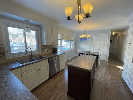 Chandelier, Dining room, Interior, Kitchen, Pendant Lights, Wood Texture Flooring