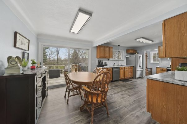 Dining room, Interior, Kitchen, Stainless Steel Appliances, Wood Texture Flooring