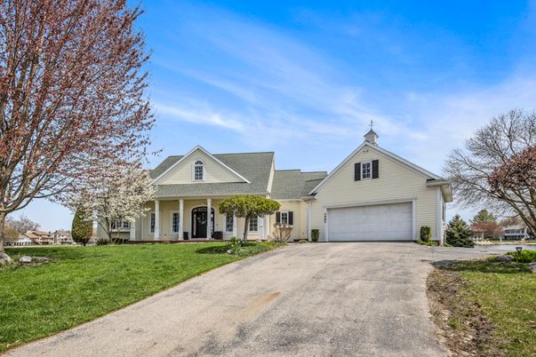 Attached, Exterior, Facade, Farmhouse