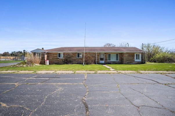 Exterior, Facade, Brick Facade, Ranch