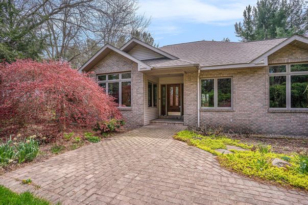 Exterior, Facade, Brick Facade, Ranch