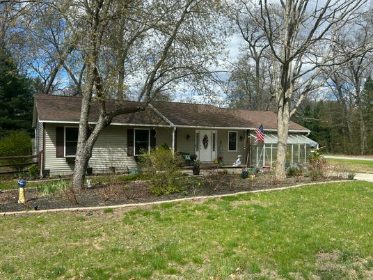 Backyard, Exterior, Facade, Ranch