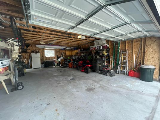 Garage, Interior