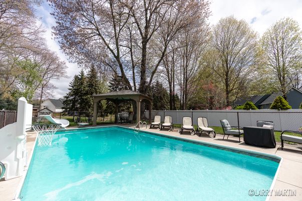 Exterior, Pool