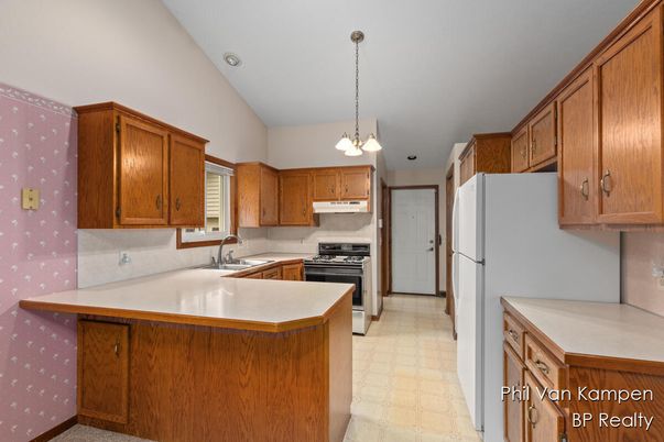 Interior, Kitchen, Pendant Lights, Recessed Lighting, Stainless Steel Appliances