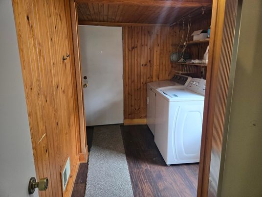 Interior, Washer, Wooden Ceilings, Wood Texture Flooring, Wooden Walls