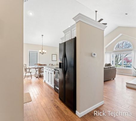 Chandelier, Dining room, Interior, Kitchen, Living room, Recessed Lighting, Wood Texture Flooring