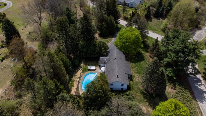 Exterior, Drone