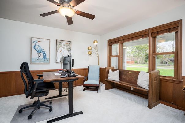 Home Office, Interior