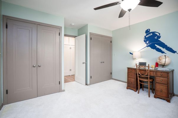 Home Office, Interior