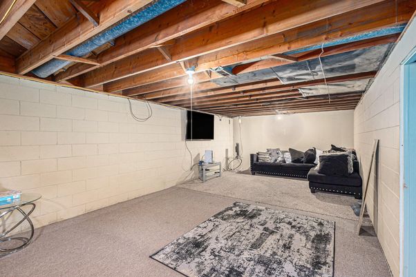 Empty room, Interior, Stone Walls, Wooden Beams
