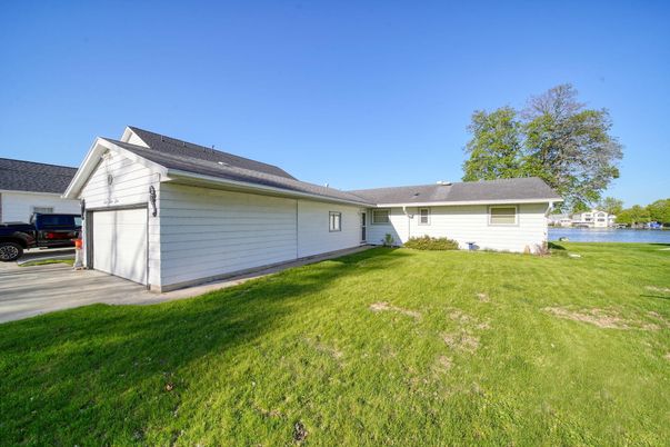 Backyard, Exterior, Water