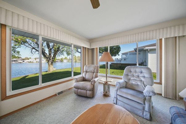 Interior, Living room, Sun Room, Water