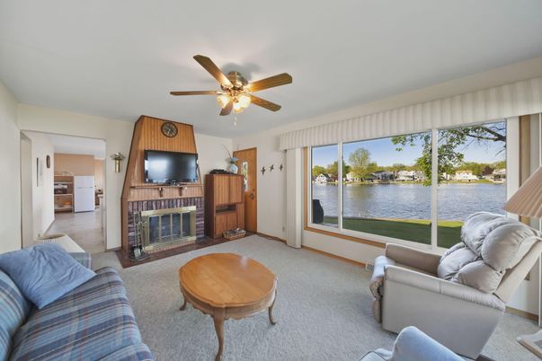 Fireplace, Interior, Living room, Water