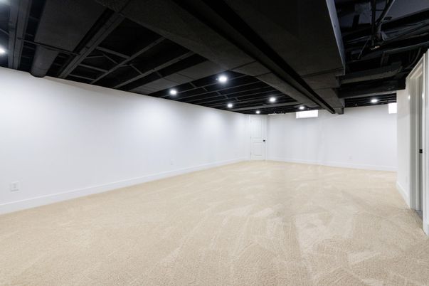 Empty room, Interior, Recessed Lighting