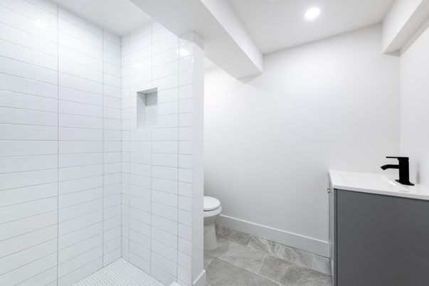 Bathroom, Interior, Recessed Lighting