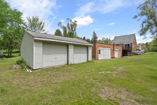 Backyard, Detached Garage, Exterior