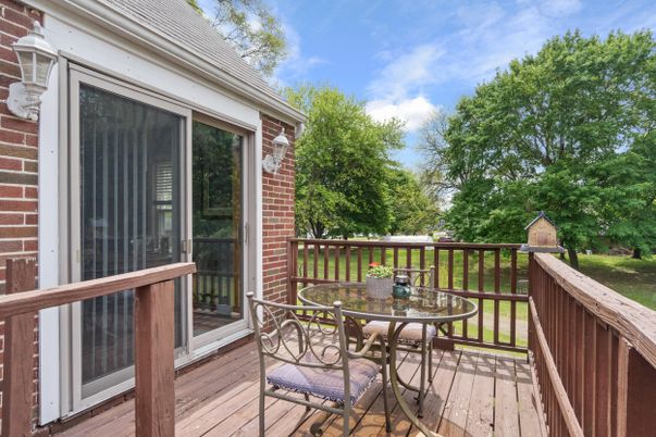 Exterior, Wood Texture Flooring