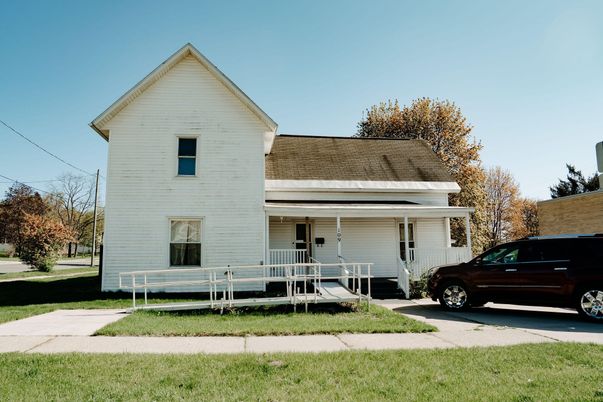 Exterior, Facade, Queen Anne Victorian