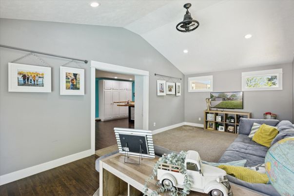 Interior, Living room, Recessed Lighting, Wood Texture Flooring