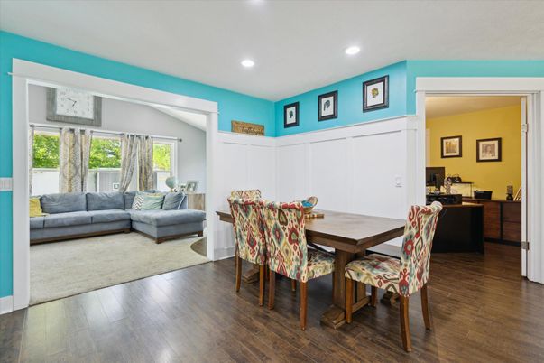 Dining room, Interior, Living room, Recessed Lighting, Wood Texture Flooring