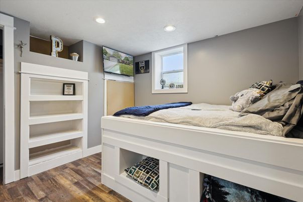 Bedroom, Interior, Recessed Lighting, Wood Texture Flooring