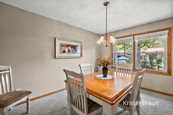 Chandelier, Dining room, Interior, Pendant Lights