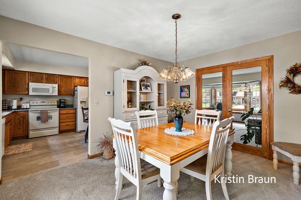 Chandelier, Dining room, Interior, Kitchen, Pendant Lights, Wood Texture Flooring