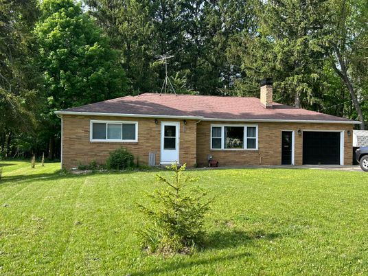 Attached, Backyard, Exterior, Facade, Brick Facade, Ranch