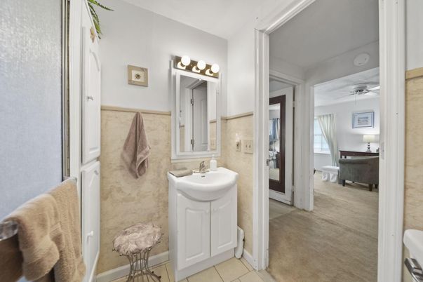 Bathroom, Interior