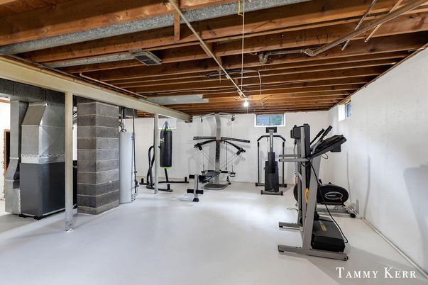 Fitness Equipment, Interior, Wooden Beams