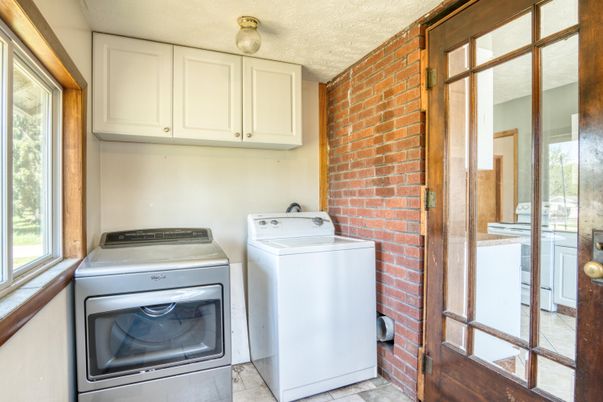 Interior, Stone Walls, Washer